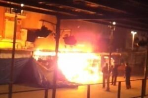 Un ciudadano graba los primeros momentos del incendio