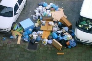 Yo reportero: Vecinos de San José Artesano denuncian que hay puntos que llevan cuatro días sin recogida de basura