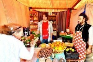 Cinco miradas de Tomoyuki Hotta al mercadillo navideño
