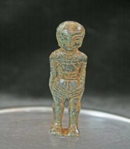 Un exvoto de bronce (s.V-IV a.C) la pieza del mes en el museo