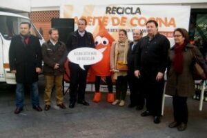 Finaliza en Algeciras la campaña de concienciación para reciclar aceite vegetal usado