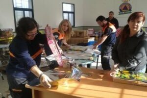 Ediles ceden sus pagas extras para juguetes y alimentos