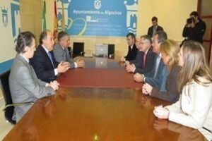 El alcalde asegura que el anuncio de APM servirá como acicate a la inversión de otros grupos empresariales