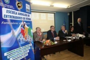 Comienza en Algeciras el Curso Nacional de Entrenadores de Fútbol nivel III