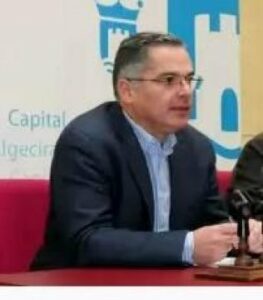 PSOE e IU votan en contra de que la Junta pague parte de la deuda al Ayuntamiento a través de una compensación