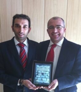 Raimundo Fernández presentó junto al Delegado del Colegio de Abogados su nuevo libro publicado en la iBook Store