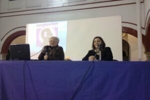 Salud imparte una conferencia-taller "Piensa bien y acertarás"