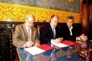 Ayto. y Junta firman el convenio para la puesta en marcha de la Oficina de Turismo conjunta