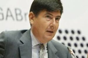 El ex-ministro Manuel Pimentel, próximo conferenciante del ciclo "La UNED y la Palabra"