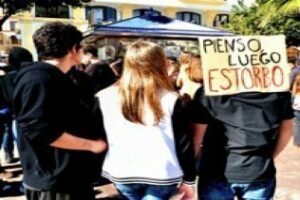 Huelgan las re-validas. Por Rafael Fenoy