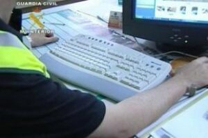 Detenido un vecino de Jimena acusado de acoso sexual a menores a través de Internet