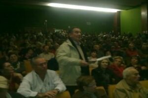 Plataforma cívica: "El alcalde vive en una realidad paralela y es el pueblo el dolido con él por mentirnos"