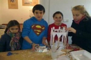 Los más pequeños se acercan a la historia de la Sagrada Custodia Procesional en Sabadeo de Museo"