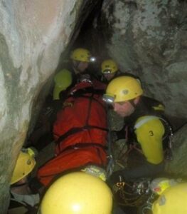 Rescatado un barranquista herido tras caer a un pozo en Zahara de la Sierra