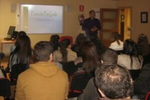 Estudiantes de FP inician sus prácticas en los centros sanitarios de la comarca