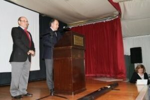 Landaluce recibe a los participantes en el encuentro de blogs educativos