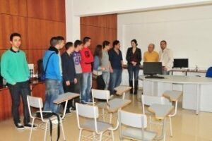 Alumnos del IES Kursaal y Puente Europa realizan prácticas informáticas en el Ayuntamiento