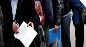 El paro registrado descendió en 50.000 personas en abril, según Asempleo