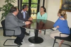 Una estudiante de la Universidad de Caen, de prácticas en el servicio Europe Direct"