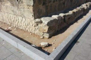 El PA cuestiona la nueva oficina de turismo y pide que se adecenten los alrededores