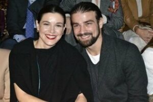 A un mes de su primer aniversario de boda, fallece con 36 años el marido de Raquel Sánchez Silva