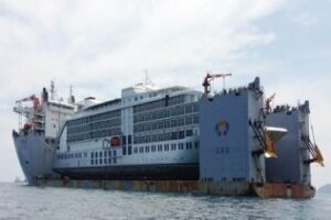 LLega el hotel del lujo y flotante a Gibraltar