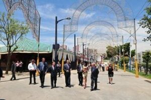 El Ayto comparte un tiempo de convivencia ferial con las autoridades y la prensa