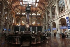 Economía| El Ibex se desploma un 1,91% y marca mínimos anuales