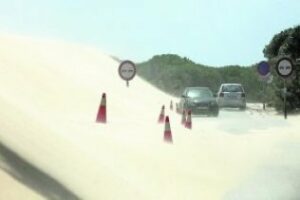 Denuncian la venta de arena de Valdevaqueros a Gibraltar