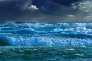 El temporal mantiene cancelaciones en el Estrecho y cerrado el puerto de Tarifa