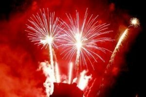 Tramitan una petición para prohibir el uso de fuegos artificiales en Algeciras