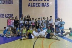 Entregados los diplomas a los participantes en el tercer turno del Campus Multideporte"