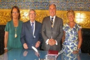 Francisco Prieto Pozas y la Asociación de Amigos de la Ciencia reciben las Medallas de La Palma 2013