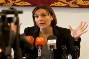 Numerosas octavillas anónima piden la dimisión de la alcaldesa de La Línea