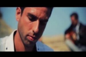 Diego Valdivia muestra en su último videoclip toda su esencia