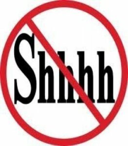 Alberto López: Sobres, cacahuetes y silencio en Algeciras