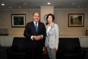 Landaluce se reúne en Corea con los máximos responsables de Hanjin y les agradece su apuesta inversora por Algeciras