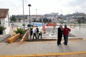 Parques y Jardines planta 32 árboles en el Saladillo