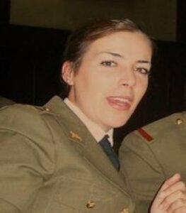 Así va el mundo... El Ejército expulsa definitivamente a una soldado con cáncer