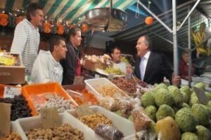 Resaltada la magnífica respuesta de los algecireños a la festividad de Tosantos