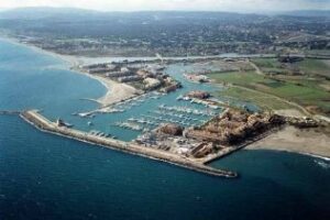 Sotogrande baja un 29,7% sus pérdidas hasta septiembre, con 10,2 millones de resultado negativo