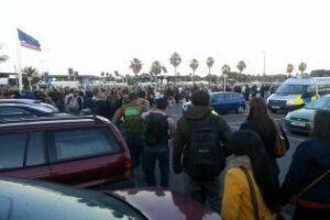 Las colas de peatones vuelven a provocar quejas de los trabajadores españoles en el Peñón