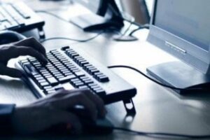 Internet a fondo: Contenido para adultos, fútbol y fiestas, lo primero para los españoles