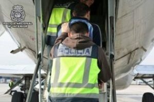 Más de 200 delincuentes extranjeros fueron expulsados en lo que va de 2013