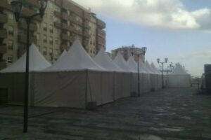 Un renovado mercado navideño abre sus puertas en la plaza Verboom