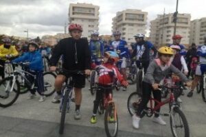 El Paseo Solidario abre los actos del Mes de la Bicicleta con un objetivo benéfico