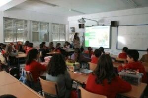 PSOE " El PP muestra sus dos caras en educación"