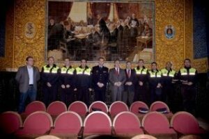 Landaluce impone los galones a los nuevos mandos de la Policía Local