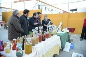 Respaldo municipal al mercadillo solidario de la barriada de Pescadores