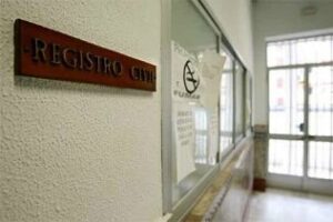 La privatización del registro civil pondrá en riesgo hasta 100 funcionarios e interinos